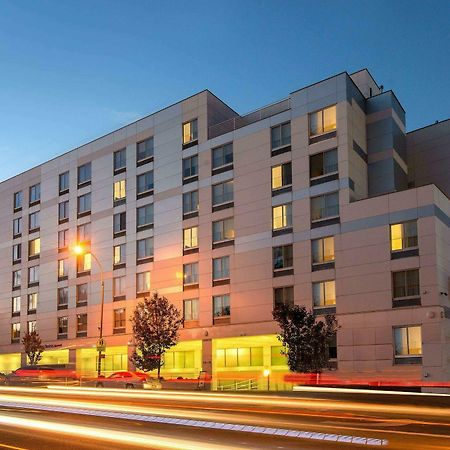 Springhill Suites By Marriott New York Laguardia Airport Экстерьер фото