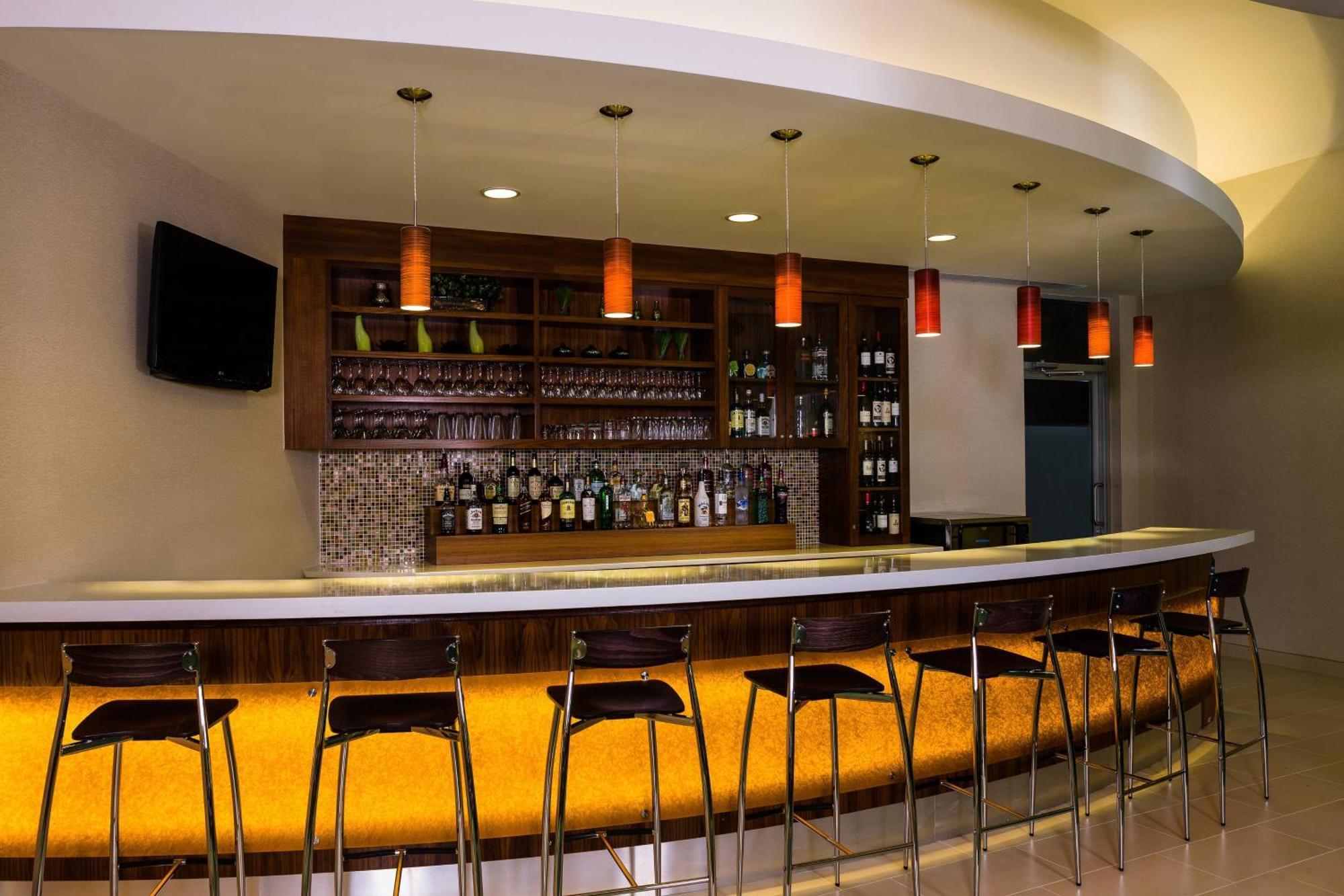 Springhill Suites By Marriott New York Laguardia Airport Экстерьер фото