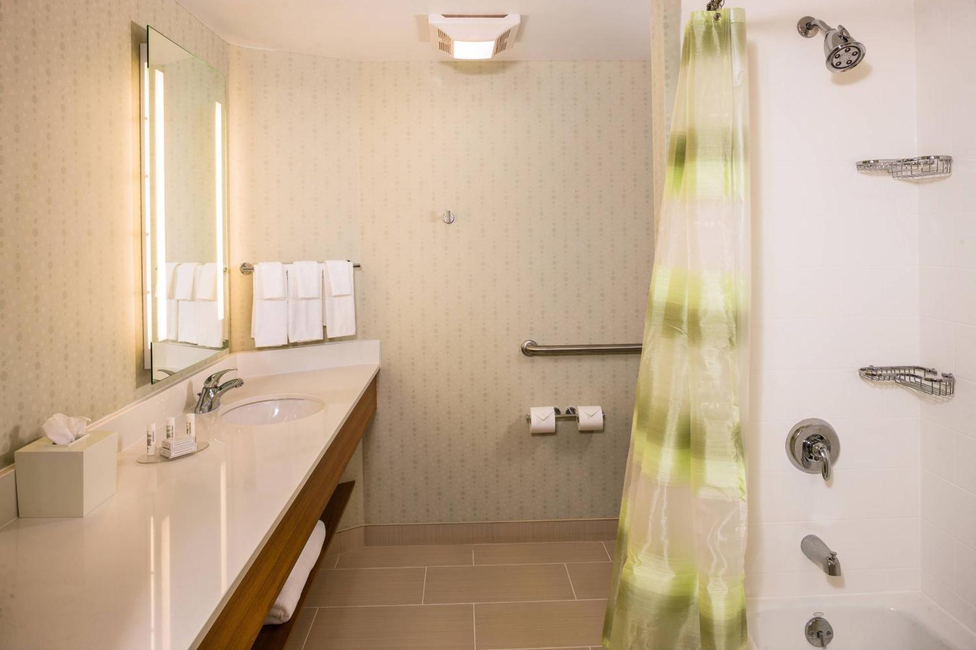 Springhill Suites By Marriott New York Laguardia Airport Экстерьер фото