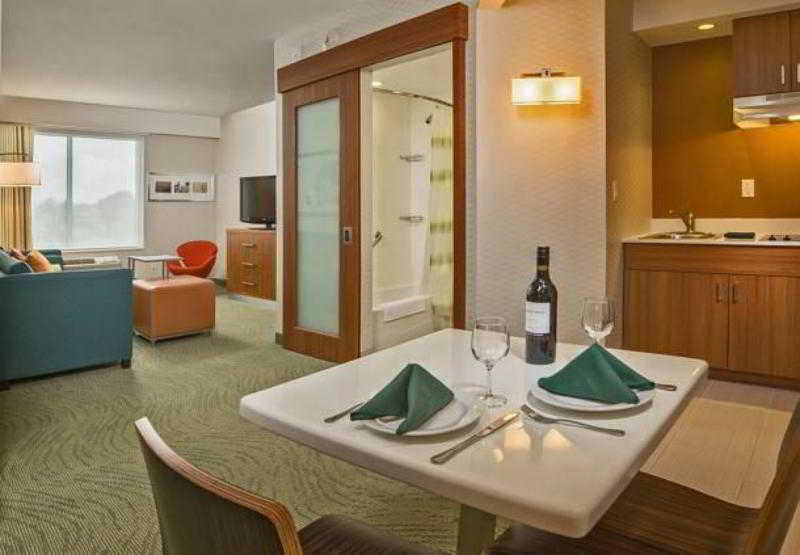 Springhill Suites By Marriott New York Laguardia Airport Экстерьер фото