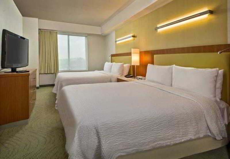 Springhill Suites By Marriott New York Laguardia Airport Экстерьер фото