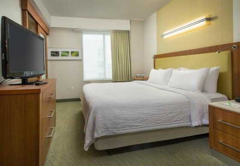 Springhill Suites By Marriott New York Laguardia Airport Экстерьер фото
