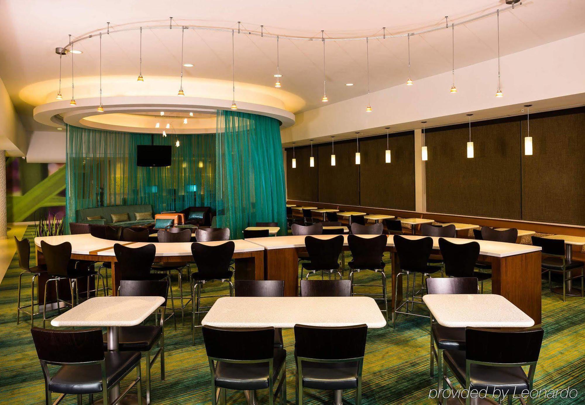 Springhill Suites By Marriott New York Laguardia Airport Экстерьер фото