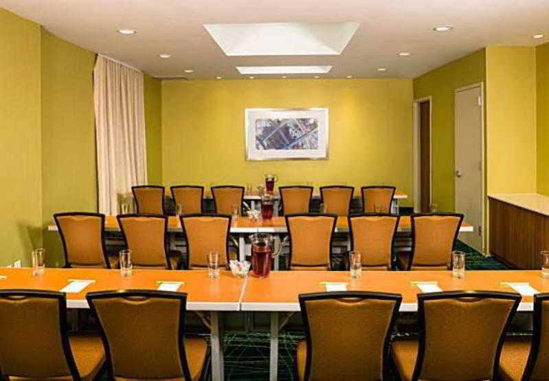 Springhill Suites By Marriott New York Laguardia Airport Экстерьер фото